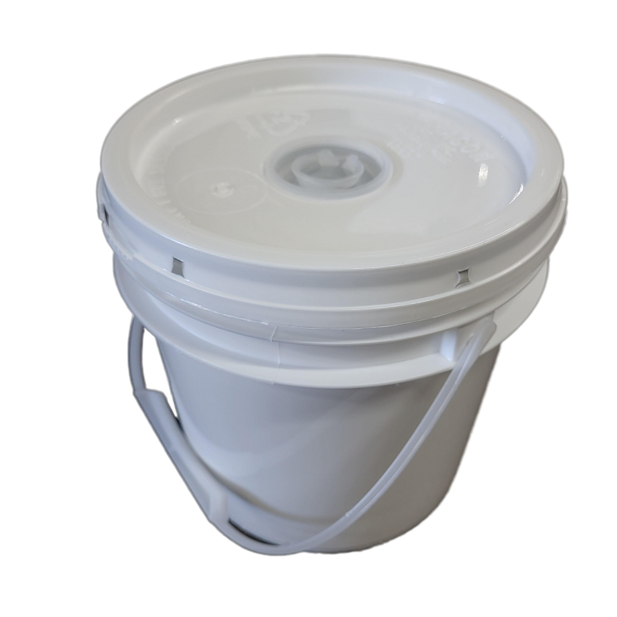 2 Gallon Bee Feeder Pail & Lid | Betterbee