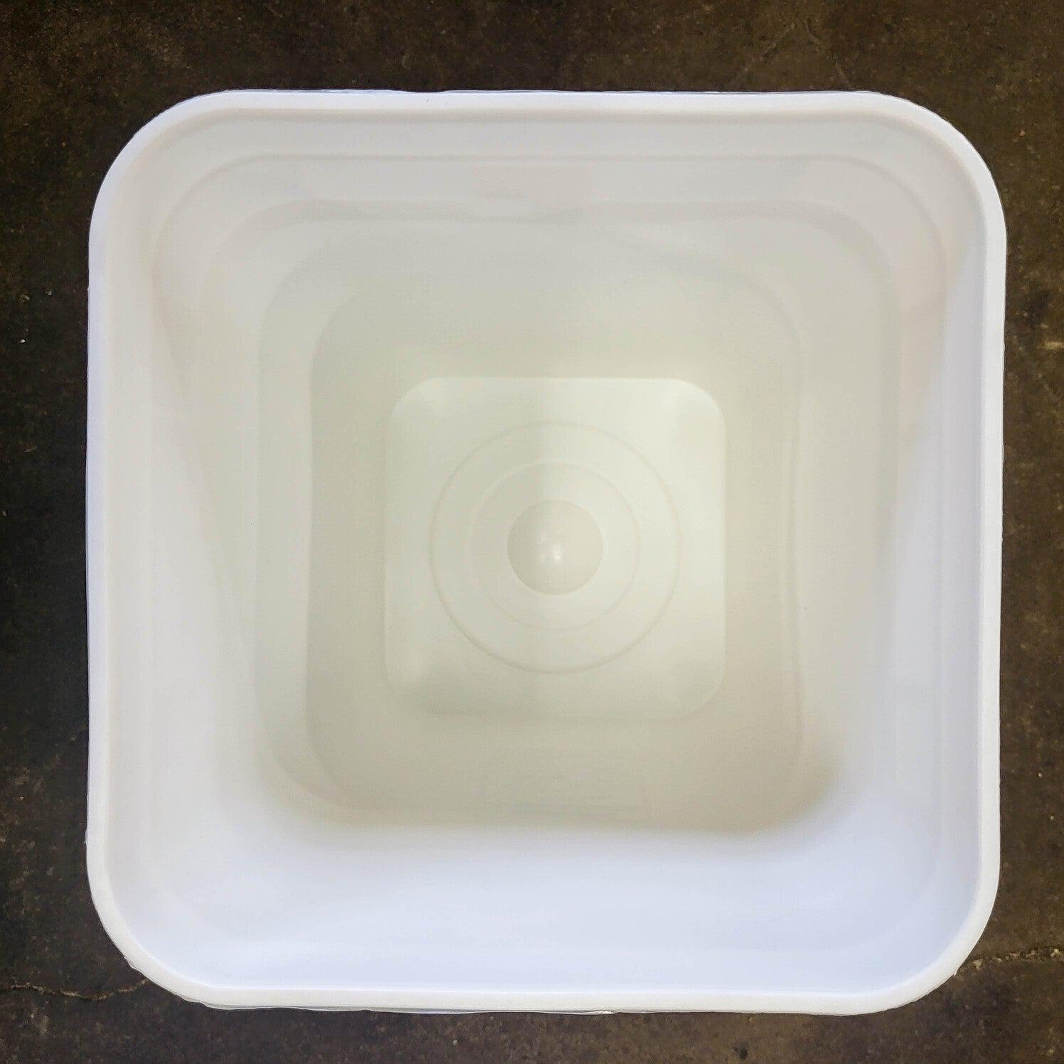 5 gallon Food Grade White Plastic Bucket with Handle & Lid - Set of 6